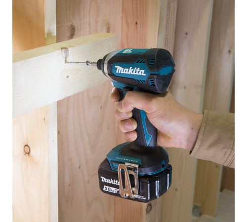 Аккумуляторный шуруповерт Makita LXT DTD153RFE в кейсе