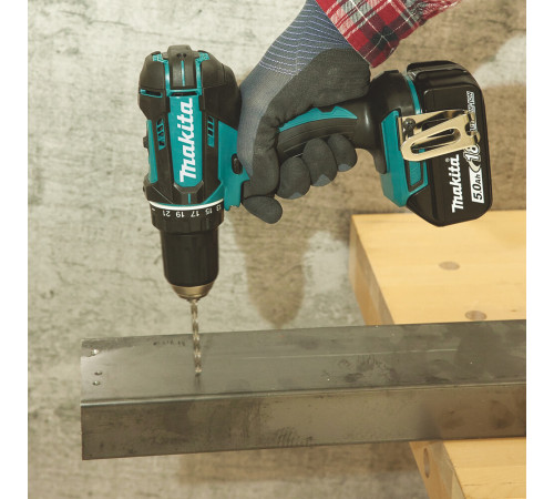 Дрель-шуруповерт аккумуляторная Makita LXT DDF482Z