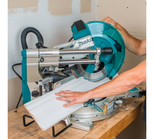 Пила торцовочная Makita LS1219L