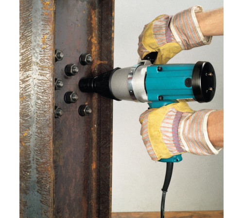 Гайковерт ударный Makita 6906