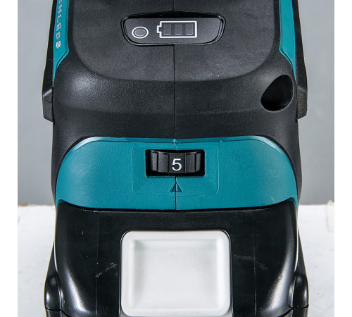 Аккумуляторная угловая шлифмашина Makita LXT DGA518ZU
