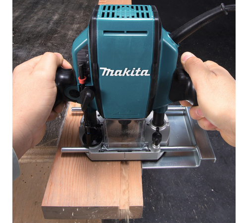 Фрезер Makita RP0900