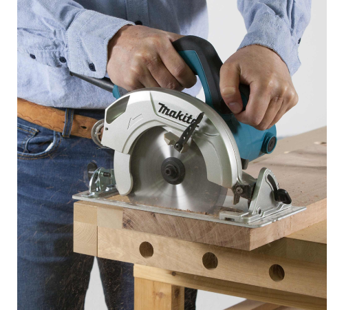 Пила циркулярная Makita HS6601, диск 165 мм