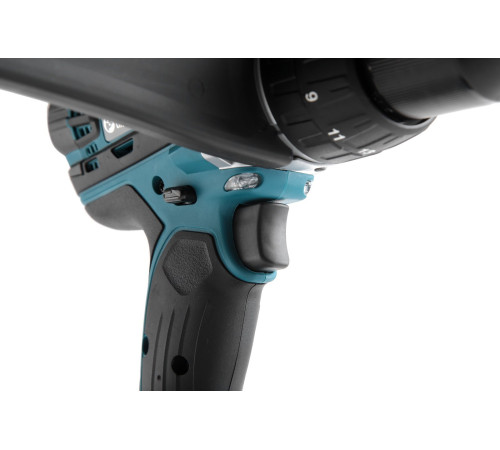 Дрель-шуруповерт аккумуляторная Makita LXT DDF458RFE