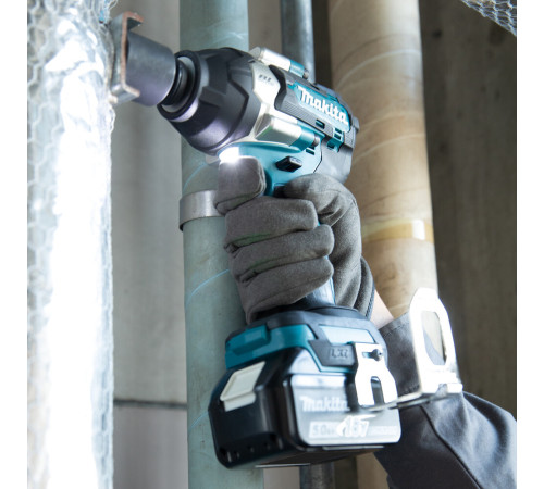Гайковерт аккумуляторный ударный Makita LXT DTW700Z