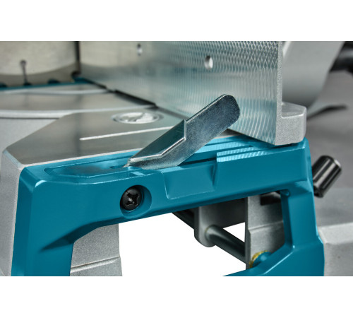 Пила торцовочная Makita LS1110F