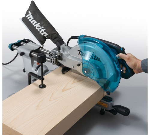 Пила торцовочная Makita LS1110F