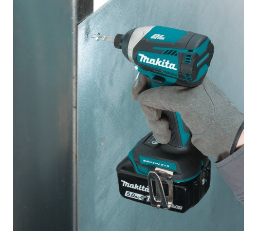 Шуруповерт (винтоверт) ударный аккумуляторный Makita LXT DTD154Z