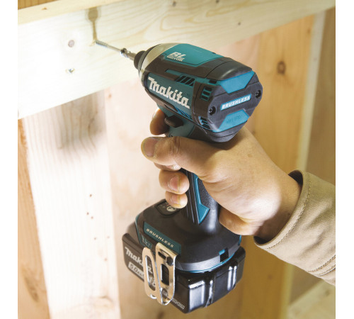 Шуруповерт (винтоверт) ударный аккумуляторный Makita LXT DTD154Z