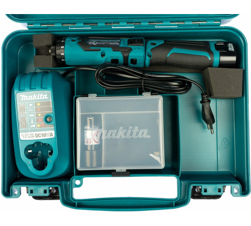 Отвертка аккумуляторная Makita DF012DSE
