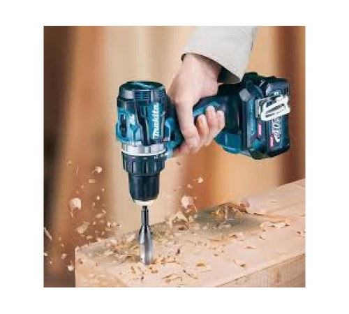 Аккумуляторная дрель-шуруповерт Makita XGT DF002GD201 в коробке