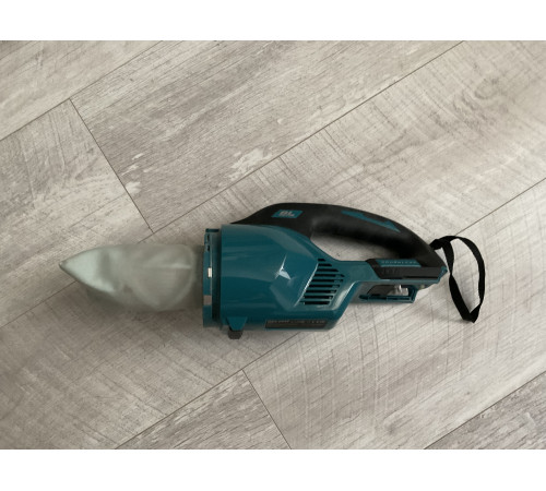 Пылесос автомобильный Makita LXT DCL284FRF