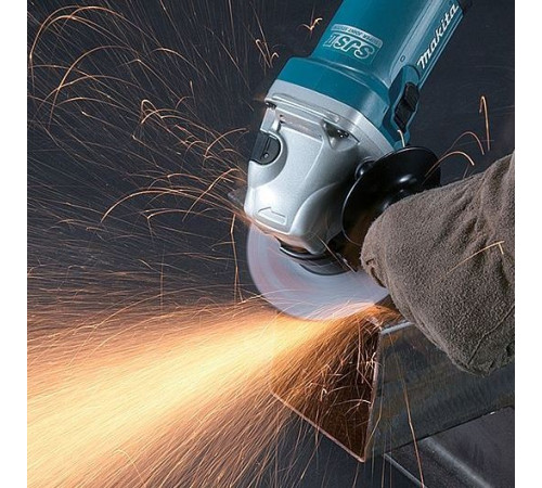 Шлифмашина угловая Makita GA5040C