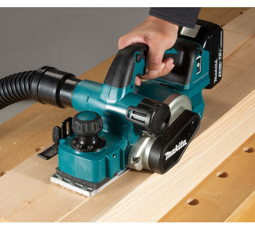 Рубанок аккумуляторный Makita LXT DKP181Z