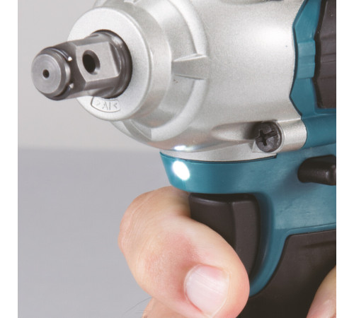 Гайковерт аккумуляторный ударный Makita LXT DTW190RME, в комплекте с аккумулятором и зарядным устройством